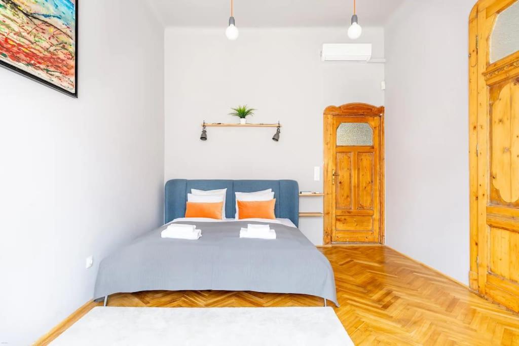 Elegant And Modern In The City Centre Budapest Bagian luar foto
